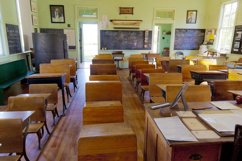 classroom, old, one-room-510228.jpg